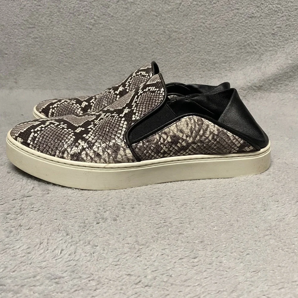 Vince Garvey‎ Slip On Shoes Womens 6 Snake Print Casual